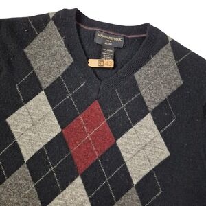 Banana Republic Sweater Mens Small Navy Blue Argyle Merino Wool V-Neck Pullover